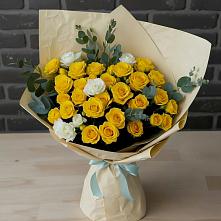 Букет цветов из:  Розы в Спартак