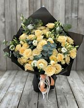 Букет цветов из:  Розы и Лизиантусы в Спартак