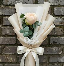 Букет цветов из:  Розы в Спартак