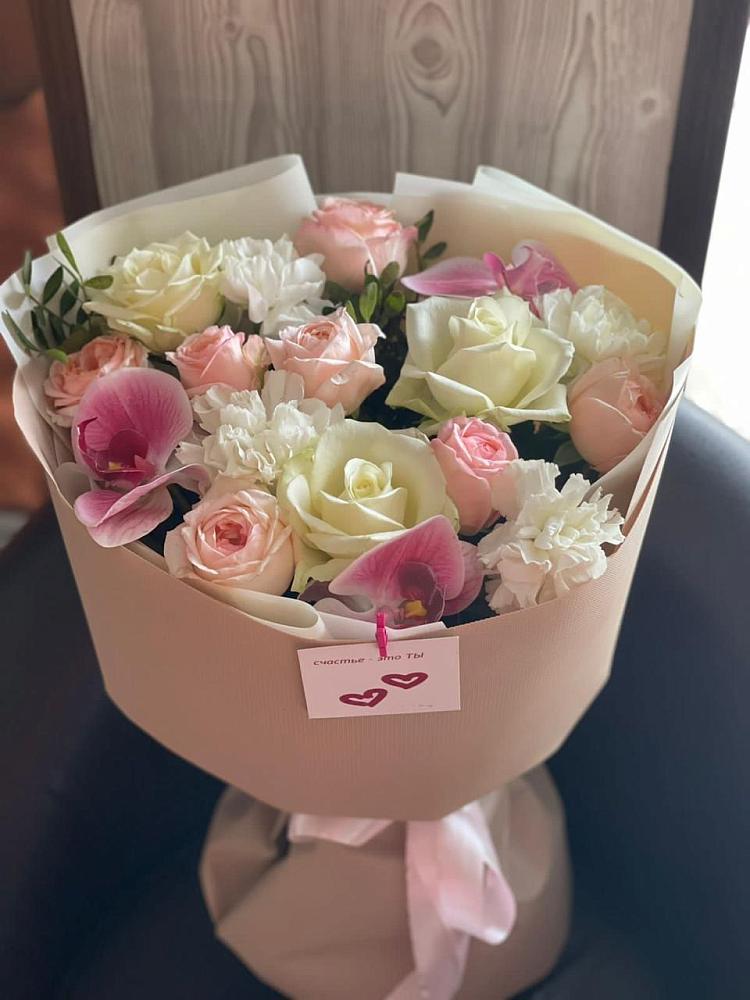 Букет цветов из: Орхидеи, Розы и Гвоздики в Спартак