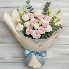 Букет цветов из:  Лизиантусы в Спартак