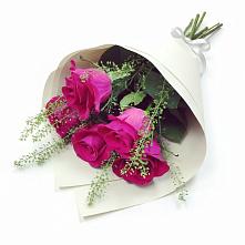 Букет цветов из:  Розы в Спартак