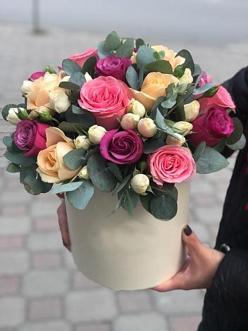 Цветочная композиция из Розы в шляпной коробке в Спартак