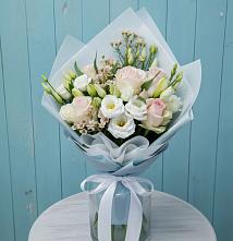 Букет цветов из:  Розы и Лизиантусы в Спартак