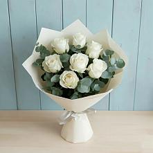 Букет Белые розы в Эвкалипте в Спартак