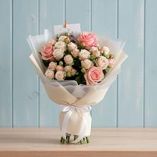 Букет цветов из:  Розы в Спартак