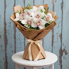 Букет цветов из:  Орхидеи и Розы в Спартак